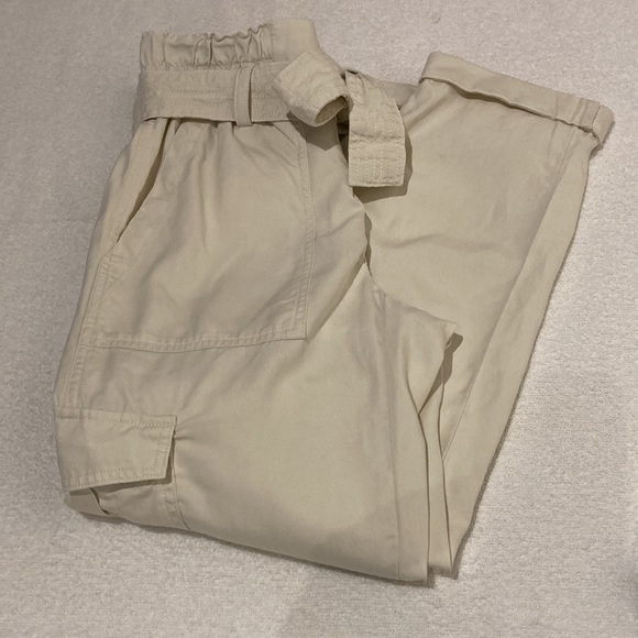 Banana republic cropped cargo pants, size 2 - Picture 7 of 7